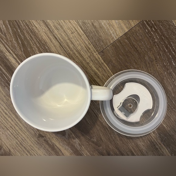 Hello Kitty Ceramic Mug with lid - Picture 6 of 8